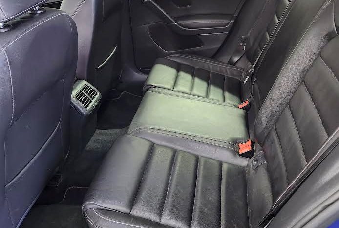 
Volkswagen Golf R 2016 full									