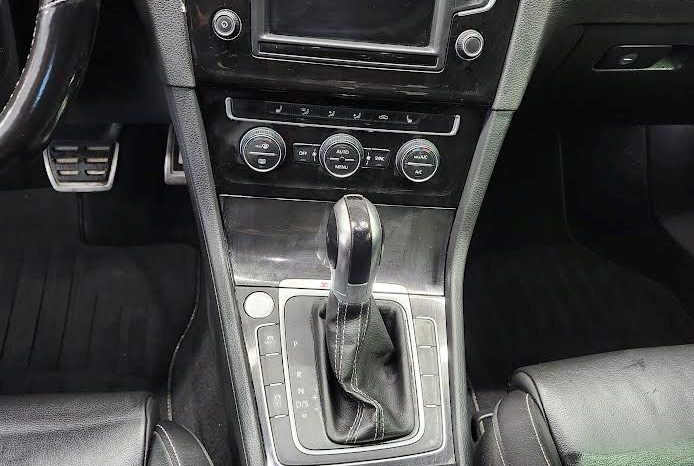 
Volkswagen Golf R 2016 full									