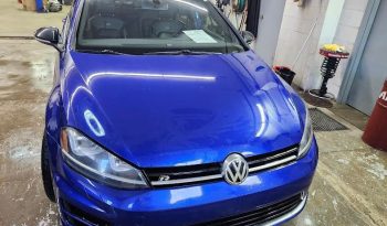 
Volkswagen Golf R 2016 full									
