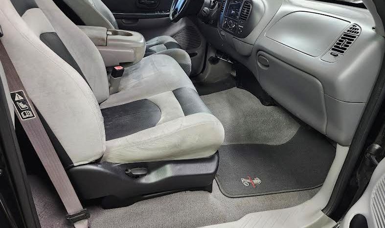 
Ford Lightning 2001 full									