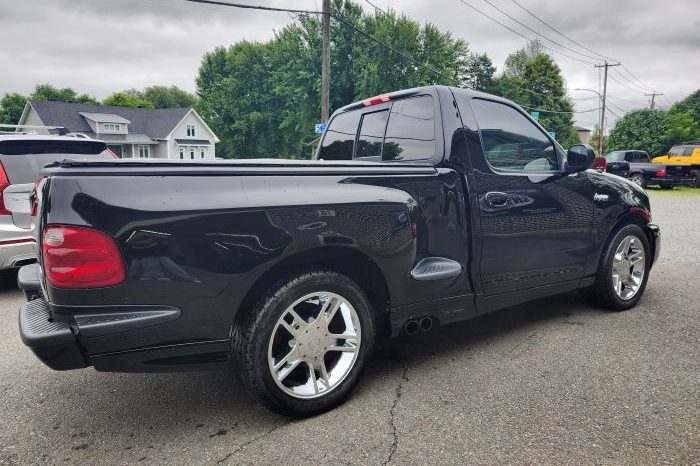 
Ford Lightning 2000 full									