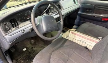 
Ford Crownvictoria 1999 full									