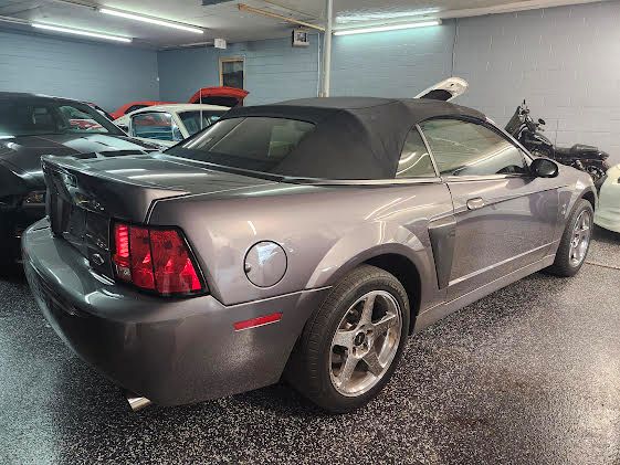 Ford Mustang Cobra SVT 2003